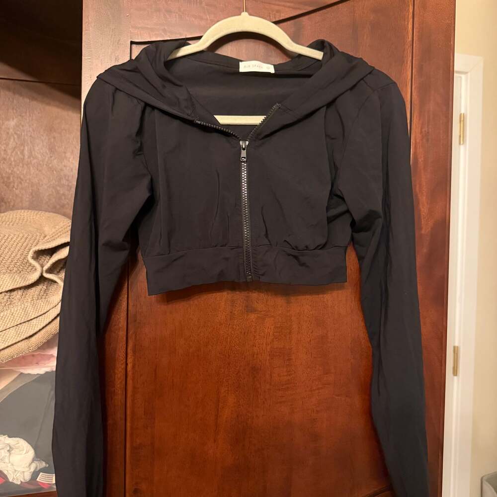 AIR SPACE Black Full Zip Cropped Lightweight Hoodie